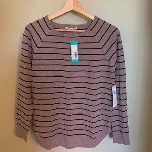 Long sleeve crewneck sweater